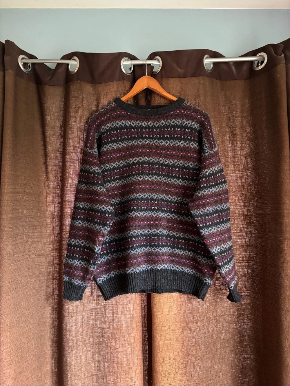 Jordache Men's 100% Virgin Wool Horizontal Stripe Crewneck Sweater